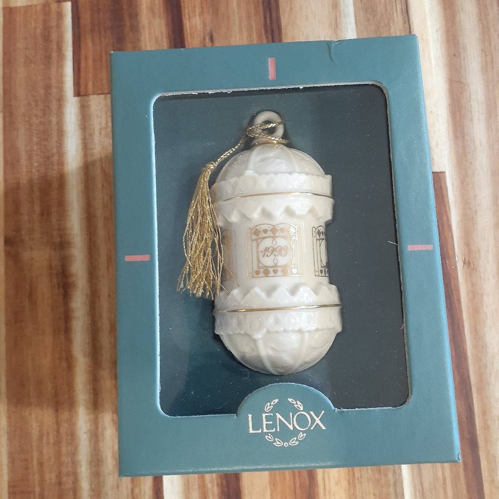 Vintage Lenox 1993 Annual Ornament: New